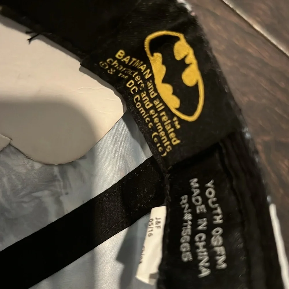 Batman youth hat NWT